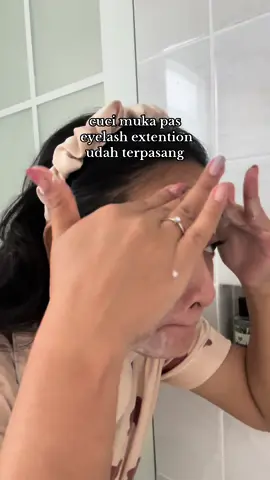 siapa yang samaan? 😄🤏🏻 #eyelashextensions #eyelashtutorial #eyelashes 
