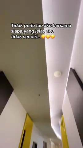 Jadilah versi diri kamu sendiri,orang tidak harus menyukaimu dan kamu tidak perlu peduli…Okeee !!! 😋#♌️ #♐️ #effortgamainmain #lovestory❤️ #hotcouple🔥🔥 