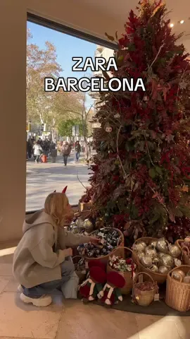 Bocsi ha beleszédültetek😁 muszáj volt ledarálni🤍 ÚJ KÉPEK INSTÁN: skibanoemii !! #travelvlog #barcelona #zara #zarahome #shopping #fyp #nekedbe  