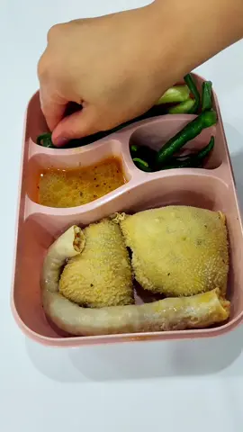 اول لانش بوكس لزوجي 🤣#layal_semra #fyp #fouryou #لانش_بوكس #lunchbox #غداء_مثالي 
