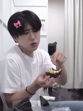 Cute Jisung 🎀 #hanjisung #STRAYKIDSSTAY #recommendations #skz #kpop #foryou #stay #straykidsedit #foryoupage #fypシ #straykidsstay #hanjisungbaby #tiktok 