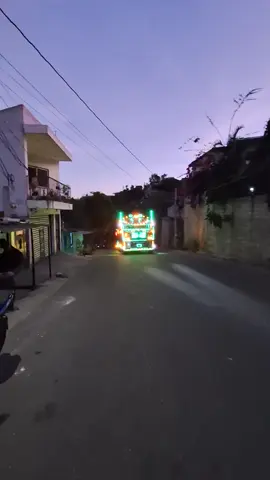 @𝙏𝙃𝙀 𝘽𝙀𝙎𝙏 𝘽𝙐𝙎𝙀𝙎🇬🇹 @TRANS DALLANA💚 el carnalito tirando flow 🫡🫡🫡