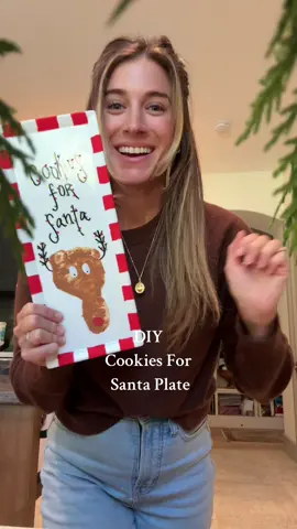 this cookies for santa plate is such a fun, affordable + easy craft to do with your toddler for christmas // and  makes a great last minute gift for the grandparents too 🎄🎁   #christmascrafts #christmasactivites #cookiesforsantaplate #diychristmasdecor #cookiesforsanta 