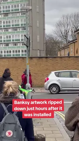 Banksy artwork ripped down just hours after it was confirmed to be genuine #news #breakingnews #Banksy #london 