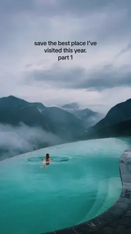 I never expected Vietnam to look like this! This hotel is located on top of the numerous mountains in the area, and it feels like soemwhere in Europe instead. #vietnam #sapa #beutifuldestinations #bestviews #beautifulhotels #bucketlist #bucketlistadventures #dametraveler #visitvietnam 