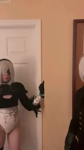 forced my friend to make tiktoks with me T.T #holmat #holidaymatsuri #nier