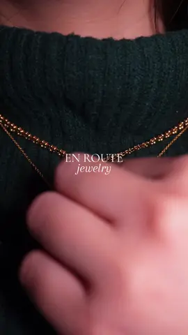 I am finally taking the time to accessorize and I love these pieces✨ #accessories #enroutejewelry #enroutejewelryhaul #enroutejewelrytryon #jewelry