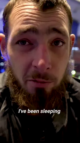 Homeless man begs for cash to buy a blanket to keep warm. #homeless #invisiblepeople 