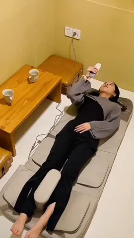 Product Link in Bio Product Name: Full Body Massage Mat #trending_video #fyp #foryoupage #viewsproblem😭 #viewsproblem💔😔 #viralvideo #ecommerce #viralvideo #TikTokMadeMeBuylt #viewsproblem 