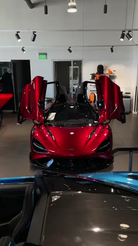 crazy color #mclaren #765lt #supercar #fyp 
