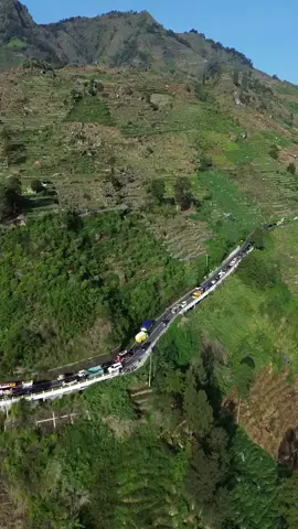 Dieng hari ini…..macet… #dieng #sunrisediengwonosobo #macet #fyp #fypシ #wonosobo24jam #wonosobozone #wonosobohits #jalandieng #lalulintas 