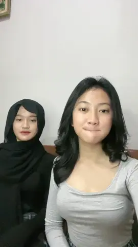 pilih kiri atau kanan?🤤 #fyp #hijab #tobrutviral #fakebodyy⚠️ #jilbob_hot #jilbab 
