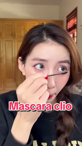 Gọi tên clio trong đêm . Thích quá chời phải đăng 2 lần. Mẫu nắp đỏ ở giỏ hàng nhé mn #maitrinh #reviewlamdep #reviewmascara 