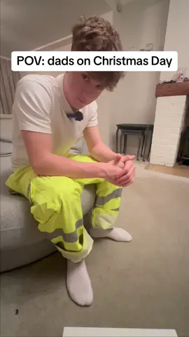 HE WAS NOT HAPPY AT THE END!! #fyp #viral #dad #christmas 