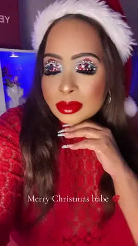 Merry Christmas babe! #twylamua #makeupeyelook #holidaylook #beauty #fyp #fypviral 