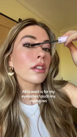 Is that too much to ask?  #mascara #mascarahack #mascarahacks #mascarahacksandtips #mascarahacks101 #eyelash #eyelashestutorial #eyelasheshack #longlash #longlashescheck #longlashqueen #makeuphacks #makeuptutorial 