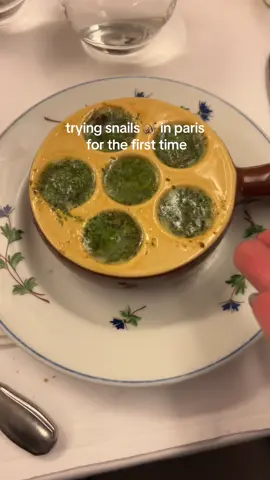 just france tingz 🤩🐌 sorry about the weird noises. restaurant is le souffle #parisfrance #parissnails #escargot #escargots #snails #frenchfood #parisfood #parisrestaurant #parisfoodie #travelfoodie #frenchrestaurant 