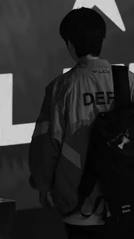 Uhm thì flop kệ flop chứ toi phải up để lấy tinh thần 😌 #deft #kimhyukkyu 