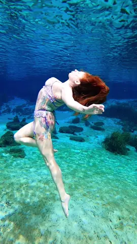 😋🩵💦 #underwater #freediving #underwatermodel #mermaid 