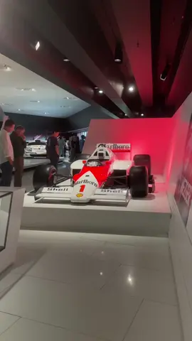 What type of f1 car is this? 😏 #f1 #marlboro  #formula1 #catsoftiktok #amazingcars #cartok #fypシ #mk_visuals 