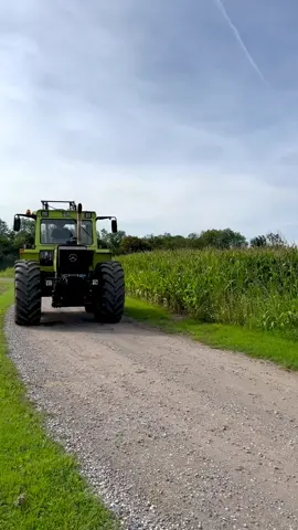 Pure Mercedes-Benz MB-trac power!🤤💪 📷 For more follow kevinnadol on Instagram! #mbtrac #mercedesbenz #mercedes #mbtrac1600 #farmworld #landwirtschaft #landleben #agriculture #agricultura #tractor #traktor #farming #farmlife #landtechnik #pictureoftheday #nature