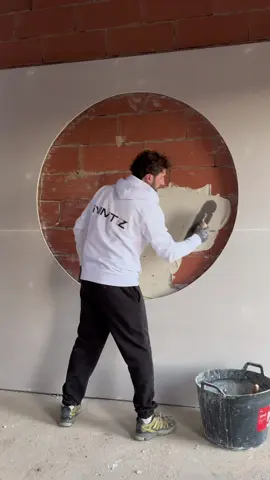ARTIFICIAL CEMENT MOON  Descubre paso a paso como realizar esta textura efecto luna con cemento blanco. Como hacer una luna en la pared. #inimitez #antesydespues #art #cementmoon #artificialmoon #concretedesign #ideasinteriores 