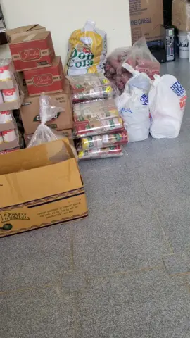 gracias señor por permitir llevar este poco de alimentos a esos más necesitados padre amado gracias.
