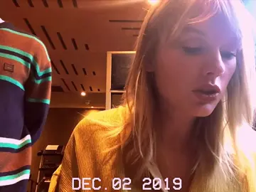 The making of christmas tree farm 🎅🏼 #swifttok #taylorswift #swiftie #swifties #taytok #merrychristmas #christmas #swiftmas 
