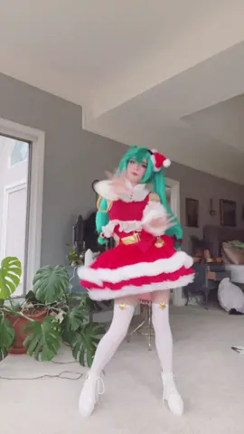 merry christmas everyone! go check out my instagram! #viral #fypシ #cosplayer #cosplay #animecosplay #miku #mikumikudance #mikuhatsune #mikuhatsunecosplay #mikucosplay #vocaloid #vocaloidcosplay 
