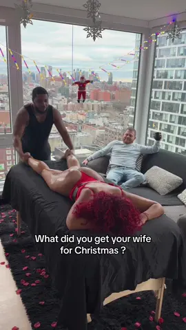 Wow , what did you get your wife for christmas ? #christmas #emmanuellustin 