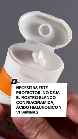 🧡 V10 Hyal Air Fit Sunscreen 50ml 🧡 Enamorada de este protector solar de @somebymi, debo confesar que TODOS los productos de esta marca ME FASCINAN! *Está formulado para todos los tipos de piel, incluyendo las sensibles que saben que es mi caso. *Contiene Niacinamide (vitamina B3), 10 tipos de vitaminas (B1,B2,B3, B5, B6, B9, B12, C, E y H) y Ácido hialuronico.  *Su forma es ligera y No deja white cast. *Perfecto para pieles con Acné. *Controla la oleosidad y la producción de sebo. *No comedogenico. Un ESPECTÁCULO, tienes que probarlo. Todos los productos de la marca están disponibles en Amazon incluyendo este espectacular protector solar 🤩🙌🏻 @somebymi.official @bazzaal_ #somebymi #airfitsunscreen #koreanskincare #sunscreen #spf #fy #fyp #ugc #ugccreator #ugccontentcreator #ugccreators 