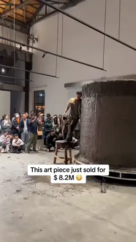 The famous “rotating mud” art piece and how it was made just sold for $8.2M 