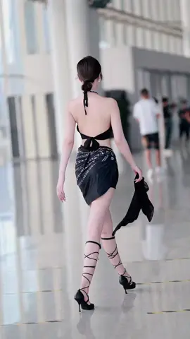 #xuhuong #gaixinhdouyin #gáixinh #gaixinhtrungquoc #ngắmgáixinh #gáixinhtiktok  @Girl Queen #girls #gái_đẹp 