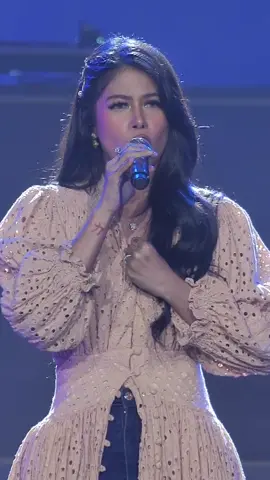Watch Digital Queen Gigi de Lana and The Gigi Vibes as they perform their viral cover of Whitney Houston original 