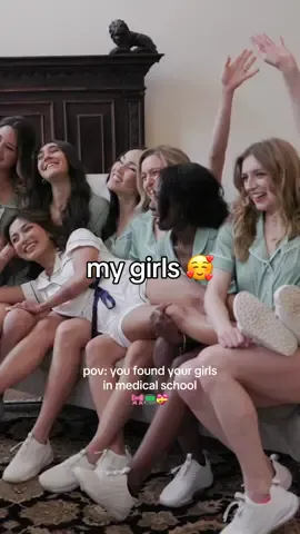 wouldnt have made it to where i am without these women 🥹 also highly rec @Clove Shoes for weddings… they were perfect for the dance floor!! :) #doctor #medicine #greysanatomy #womeninmedicine #residency #medicalstudent #premed #orthopedicsurgery #surgeon 