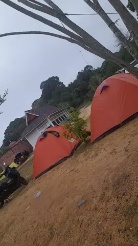 Kalau diajak camp lagii mauuu bangeet 🥰🥰 #fypシ #fyp #danaurusa #danaurusakampar #xyzbca #foryoupage #tiktokpelitfyp #CapCut #kampar #soundviral #templetcapcut #trending #camping #healing #liburantahunbaru 