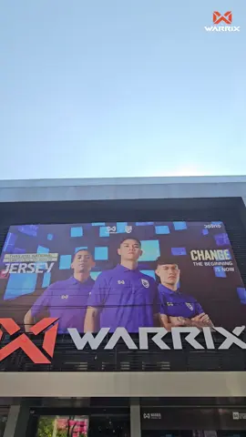 📌อย่าลืมมากันน้าาาา Warrix สาขา Stadium one จัดโปรสุดพิเศษมากมายหลากหลายให้ทุกคนมาช้อปกันก่อนสิ้นปี 2023 Promotion  Double Happiness ซื้อครบ 4,000.- รับส่วนลด 25% พร้อมถุงผ้า มูลค่า 599.- ผลิตจากผู้ด้อยโอกาส Happy Children Day ซื้อสินค้าเด็กราคาปกติ 3 ชิ้น แถมฟรี 1 ชิ้น และโปรโมชั่นอื่นๆอีกมากมาย 🛒พร้อมจำหน่ายแล้วที่ Warrix Official Website : https://bit.ly/3NJRSm6 Inbox FB : m.me/warrixthailand Line OA : http://bit.ly/2TgFGKz 📍Fort Warrix : โครงการสเตเดี้ยมวัน จุฬา ซ.4 (BTS สนามกีฬาฯ) เปิดทำการทุกวัน เวลา 10.00 - 20.30 น. MAP: http://bit.ly/33KaER7 #Warrix #WarrixThailand #วอริกซ์ #promotion 