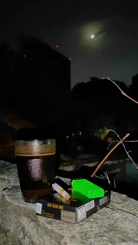 Hancurnya Hidupku😞 #jakarta #ngopimase #gudanggaram #ngopimalamcuyy #bulan #djisamsoe #viraltiktok #ngopibosku #ududdulu #fyp #fypシ #minumkopi #kopihitam #story #flks 