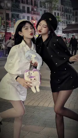 Chấp nhận khuyết điểm để đến bên nhau👩🏻‍❤️‍💋‍👩🏻@𝐊𝐚𝐧𝐡 𝐃𝐚̂𝐮𝐮 🍓 @Bùi Thu Trà 
