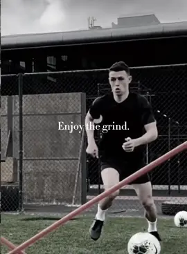 1% better everyday. #footballmotivation #footballtiktok #athlete #grind #Soccer #hopecore 