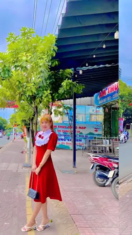 Lúc nhỏ nhìn người lớn đám cưới...🤭 Lớn lên thì nhìn tụi nhỏ đám cưới 🥲🥲#fyp #hongdao #47daklak #damcuoi 