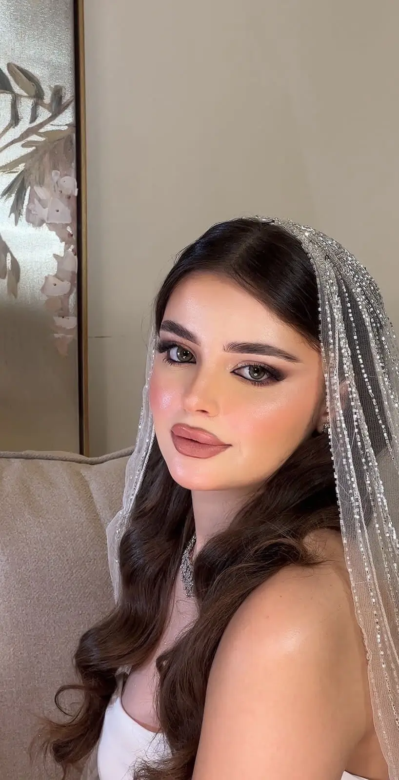 ميكاب الجميلة@ميك اب ارتست عبير جبران 💗  تسرحة شعري:@سارة #موديل_الرياض #explore #عروسة 
