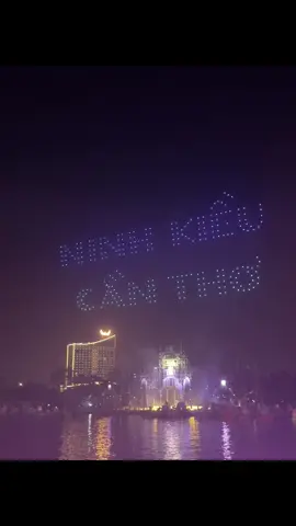 Trình diễn Drone Light và Ánh sáng - Hoa đăng Ninh Kiều 2023 hôm nay🔥🔥🔥#xuhuong #cantho65 #ninhkieu #cầnthơ #hoadangninhkieu #xuhuongtiktok 