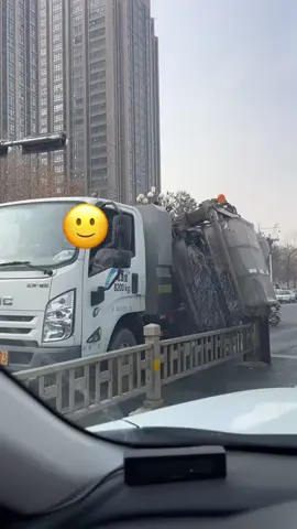 Efficient automatic public cleaning