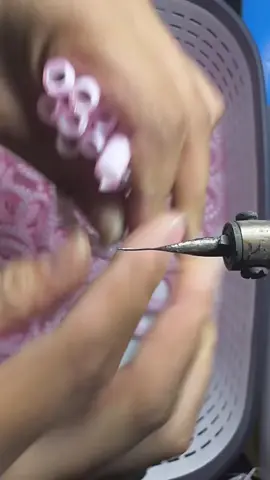 This is how hairbands are made