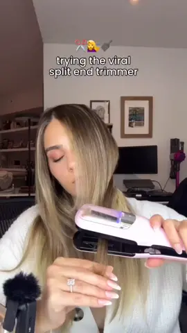 impulsive buy that really works to get rid of split ends ✂️💇🏽‍♀️❣️ I will pick at my split ends like no tomorrow. The night I ordered this, I had the urge to trim off my split ends. This thing really works because my hair was significantly softer on the side I tried first and the hair that came out of the machine was straw-like and dry. This thing is wireless too! It doesn’t need to be plugged in to work. #viralbeautytools #splitendsgone #splitends #splitendtrimmer #tiktokshop #hairtrimmer