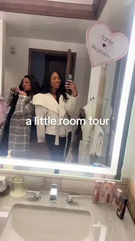 How many times did I say “cute” 😅🤦🏽‍♀️ this was such a fun trip. There’s a giveaway going on my I G to win everything that was in our room when we arrived to Jackson Hole. Winner will be announced 1/1/24. Don’t miss it! #trippinwithtarte #RoomTour #jacksonhole #blackgirltiktok 