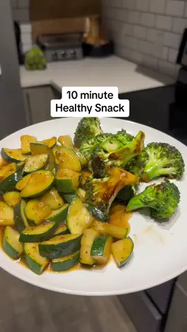My favoritie healthy snack right now. This teryaki sauce has me on a chokehold. #healthyrecipes #quickrecipes 