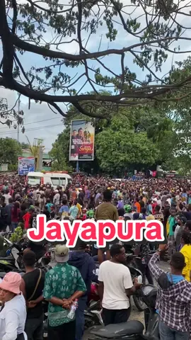 Situasi Pengantaran Jenasah Bapa Mantan Gubernur Papua Lukas Enembe saat tiba di Daerah EXPO Waena Jayapura Papua