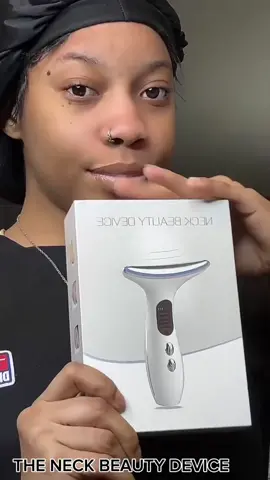 This is my at home surgeon 😩 gurlies let me put you on! #neckbeautydevice #faceliftingdevice #tiktokshopfinds 